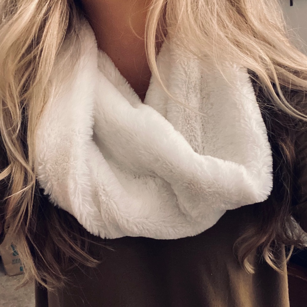 Banana Republic Faux Fur Scarf